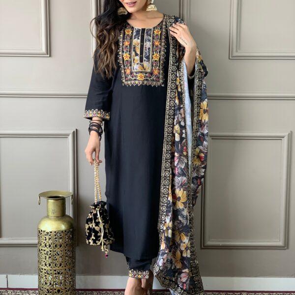 Floral Handwork Chanderi Kurta Payjam Set With Dupatta