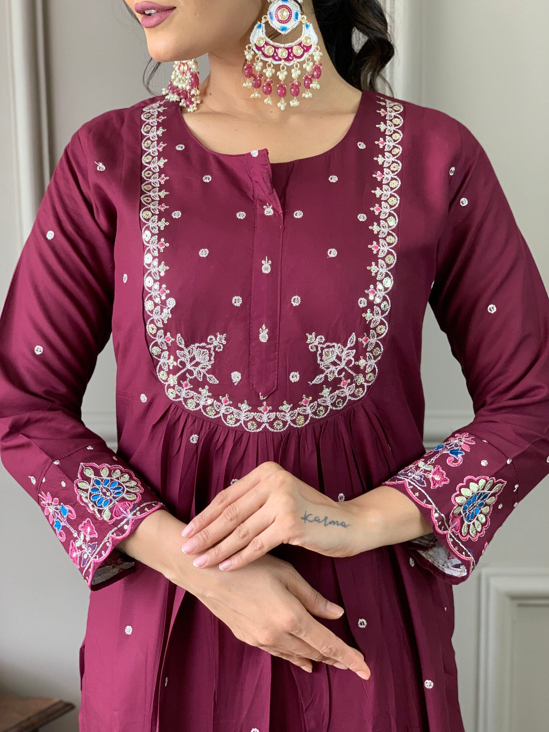 K-RDC0023_5 Women Viscose Chanderi Kurta With Pant And Heavy Embroidery Dupata Set - Image 1