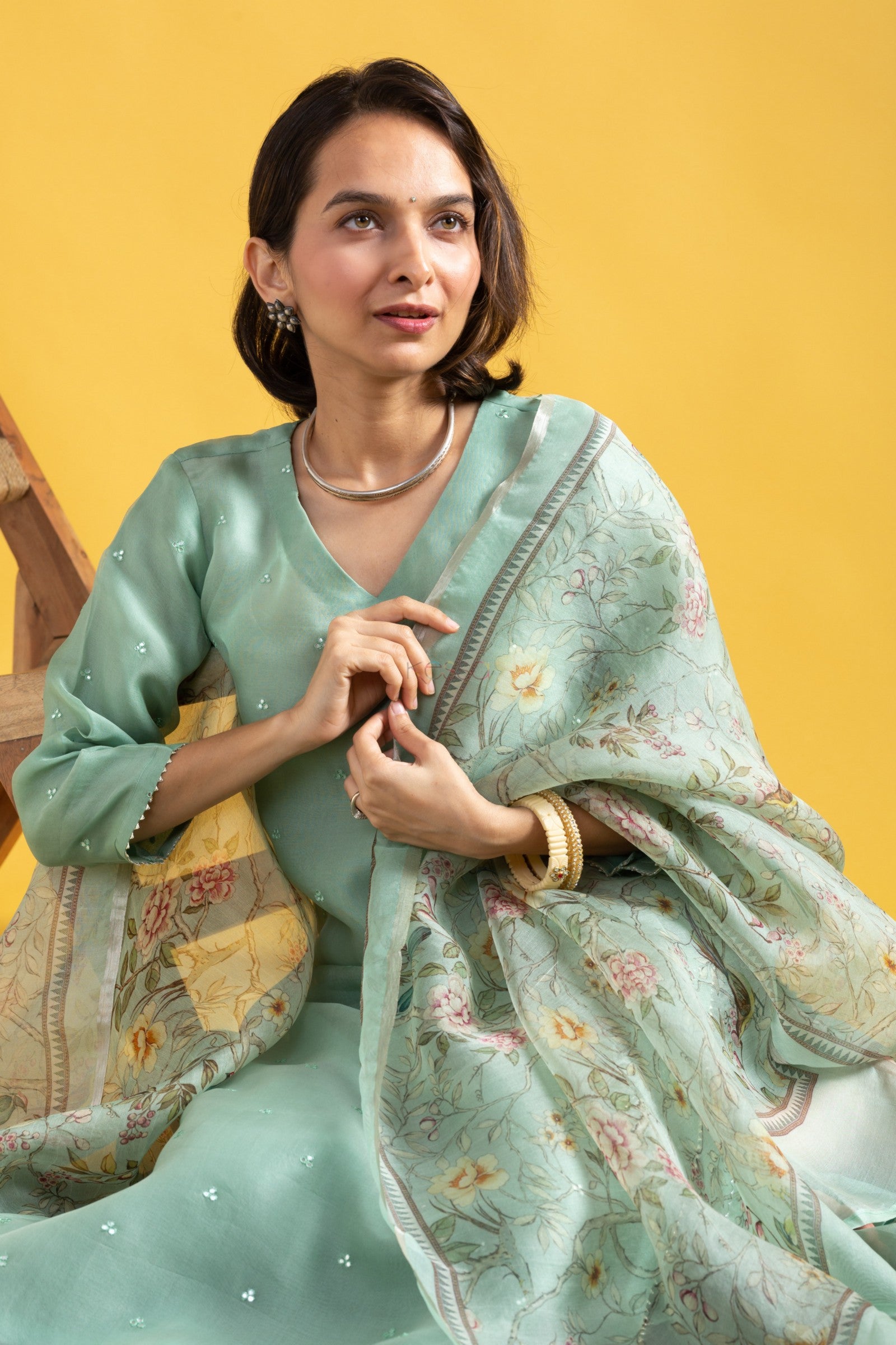 K-RDC0028_4 Women Viscose Chanderi Kurta With Pant And Tabby Silk' Dupata Set - Image 1