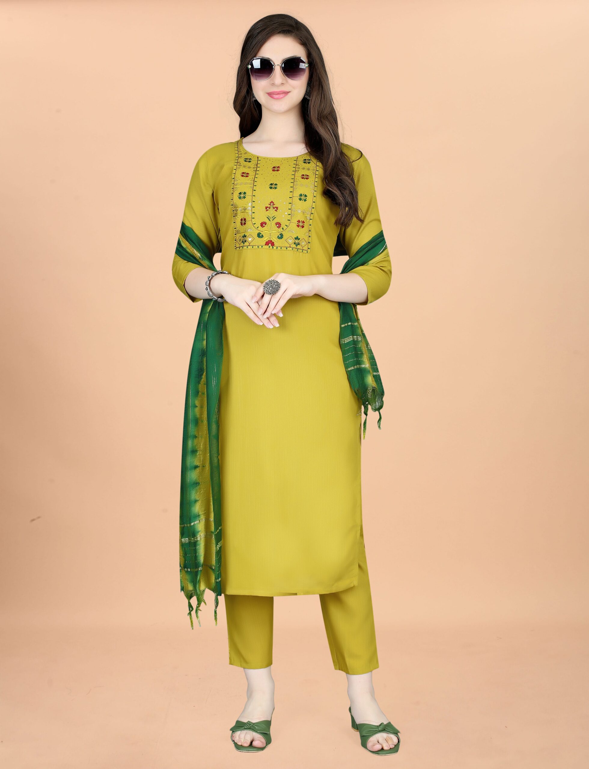 K-RDC0045_6 Women's Embroidered Cottan Blend Kurti With Pant & Chanderi Dupatta Set - Image 1