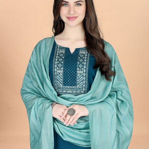 Women's Embroidered Cottan Blend Kurti With Pant & Chanderi Dupatta Set