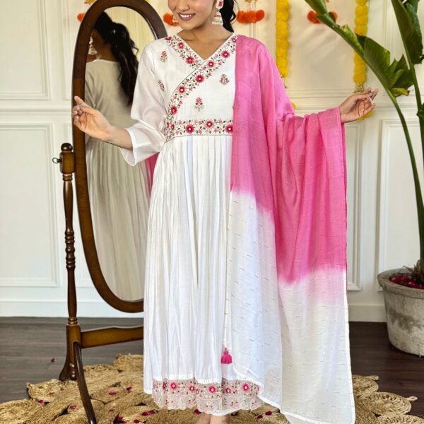 Women Viscose Organza Kurta With Viscose Pant And Jacquard Dupata Set