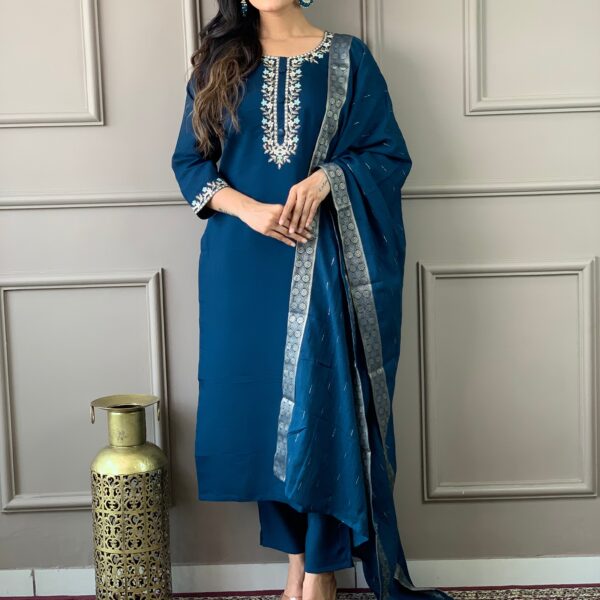 Women's Viscose Chanderi Embroidered Straight Kurta with Pant And Jacquard Printed Dupatta Sets