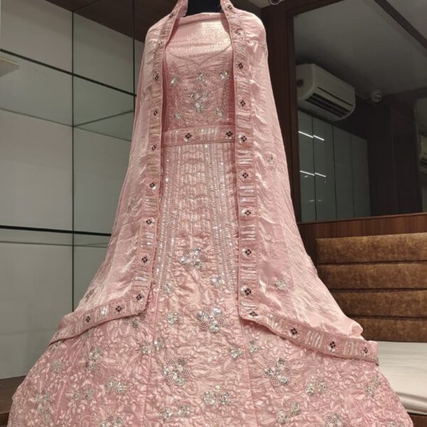 Vanya Lehnga