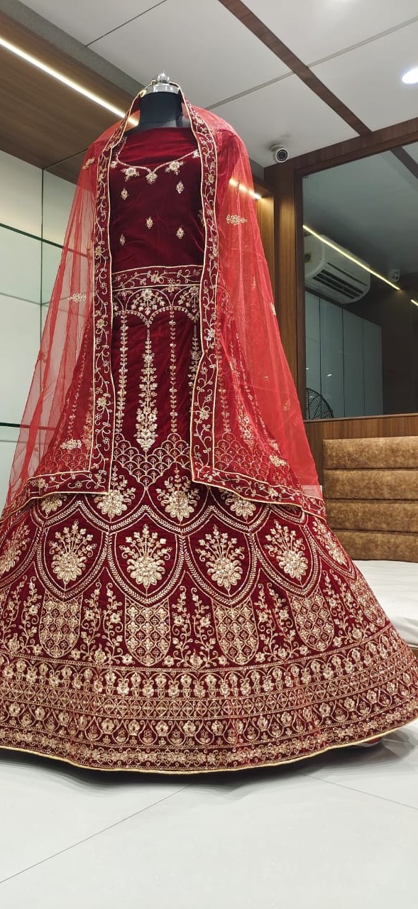 WhatsApp Image 2025-09-29 at 9.26.28 PM Ghungat - Image 1