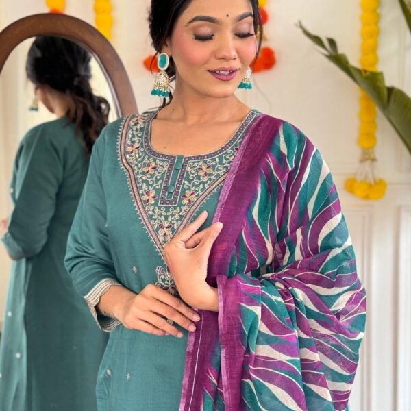 Women's Green Viscose Chanderi Embroidered Straight Kurta with Viscose Chanderi Pant And Linen Printed Dupatta Sets