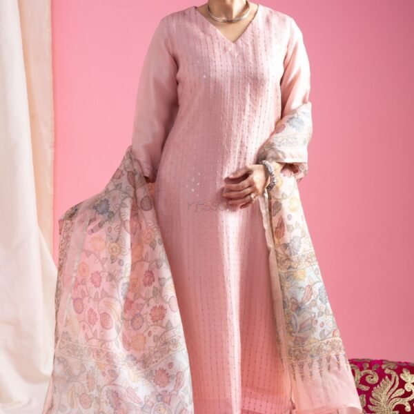 Women Viscose Chanderi Kurta With Pant And Tabby Silk' Dupata Set