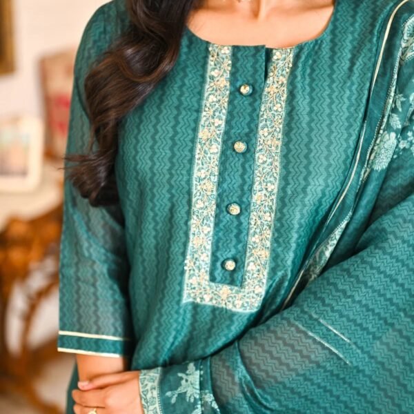 Women's Rayon Slub Embroidered Kurta with Cotton Slub Pant And Chanderi Dupatta Sets