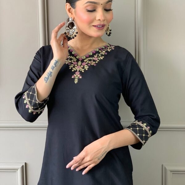 Women Viscose Chanderi Kurta With Pant And Heavy Chanderi Dupata Set