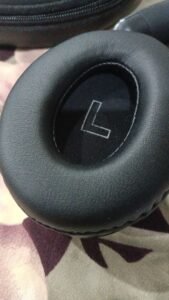 Bose Quietcomfort Ultra 60th Edition - Image 4