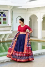 🌟 HeritageHue Lehenga Set – Foil-Touched Vintage Patola Elegance - Image 4